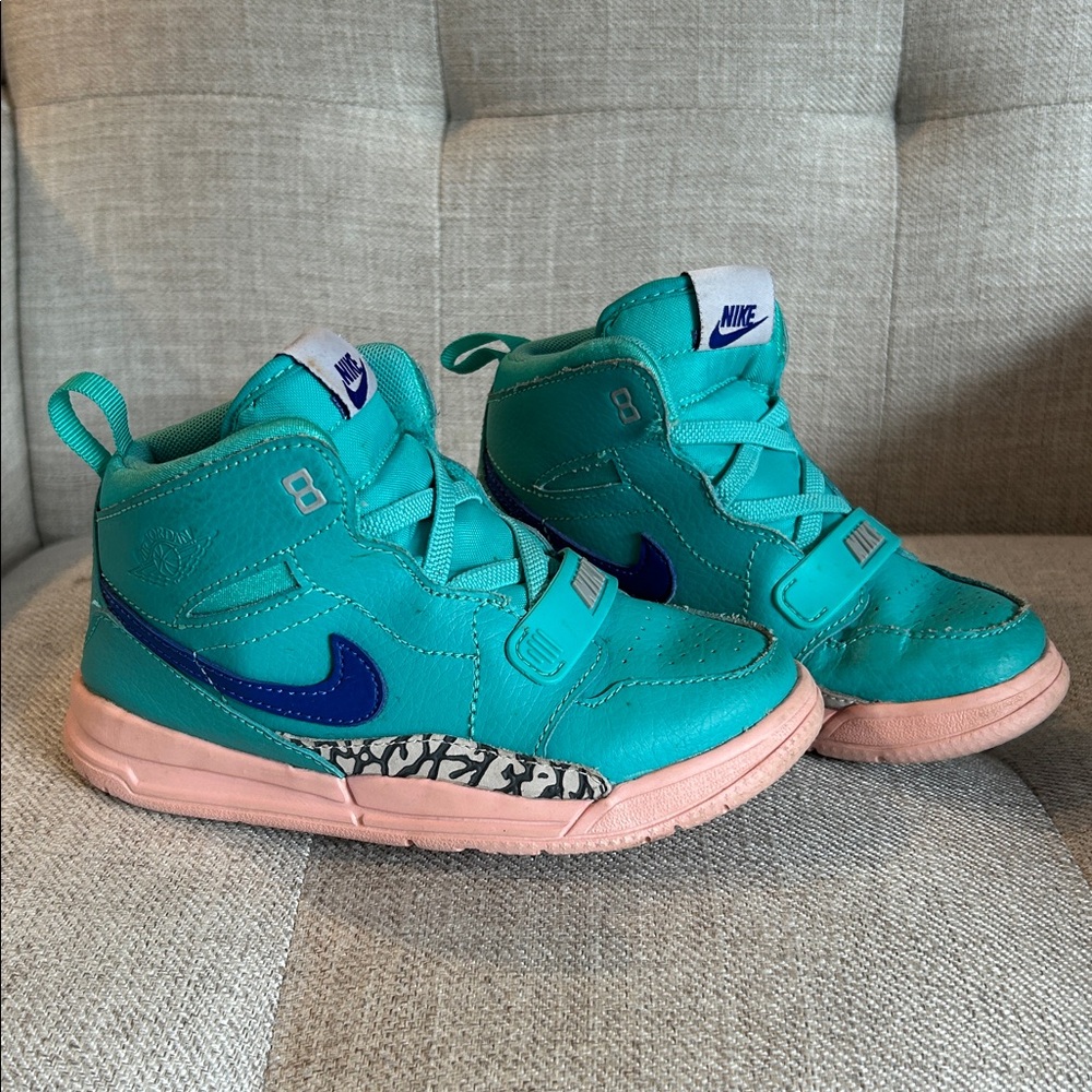 Air Jordan Kid’s Basketball Sneakers Legacy 312 Jade Turquoise and Pink Size 10c